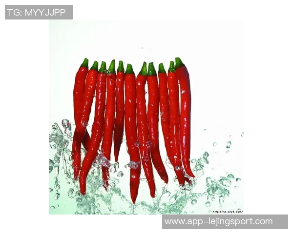 哈兰德在家享受红外线理疗与美食烹饪的双重乐趣