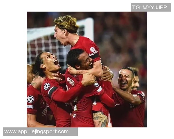 瑞天空报道曼联纽卡法兰克福争夺阿贾克斯17岁中场新星莫吉奥